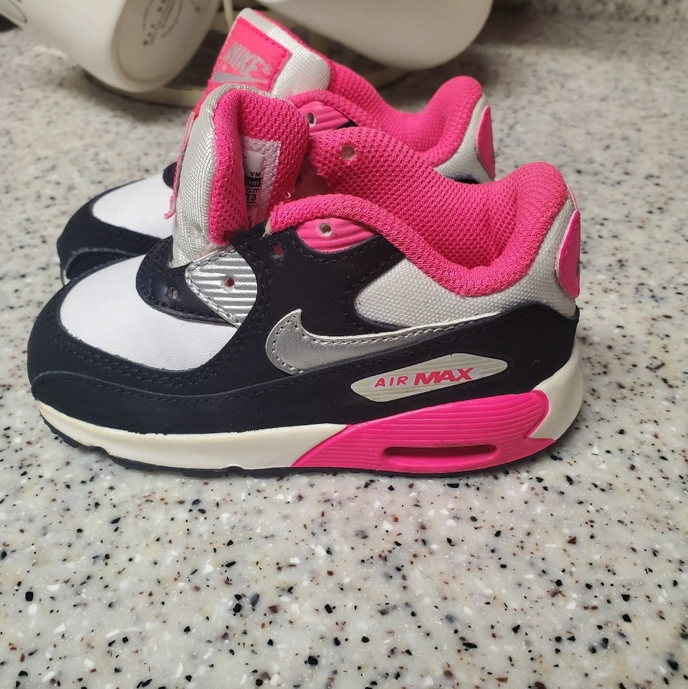 Nike 7c toddler sneakers
